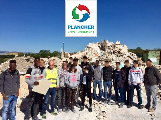 PLANCHER ENVIRONNEMENT VISITÉ PAR DES LYCÉENS